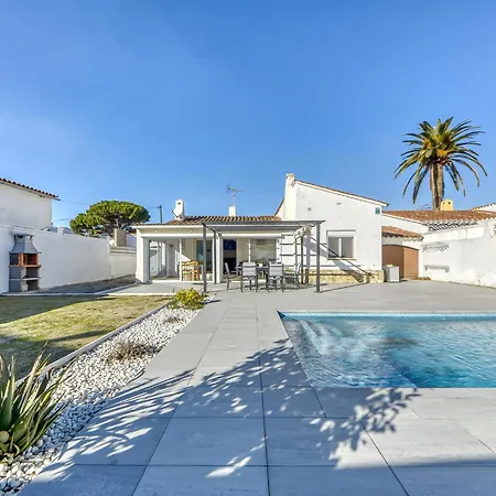 Montgri By Interhome