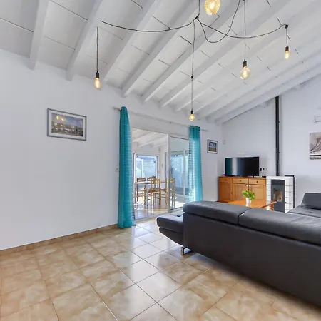 Montgri By Interhome